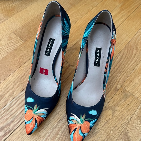 Nine West Green and Orange Pumps Size Sz 9 - Picture 2 of 7